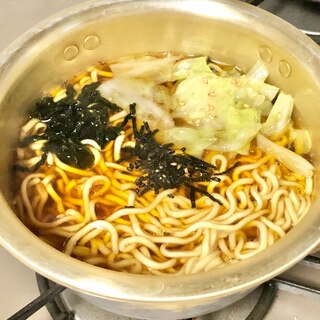 簡単⭐キャベツとワカメ入りマルちゃん正麺